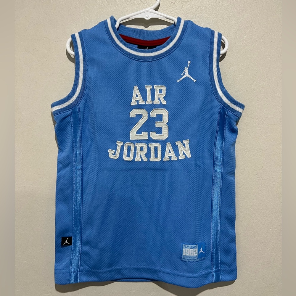 Nike Air Jordan Basketball Jersey Boys/Youth Size 5-6 Yrs.